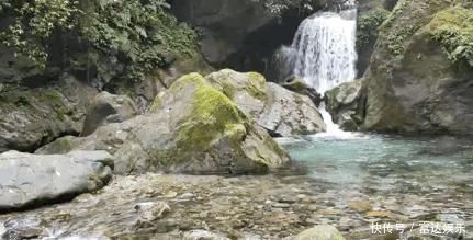 峨眉半山的徒步一日游，又够编辑部吹上一整年了