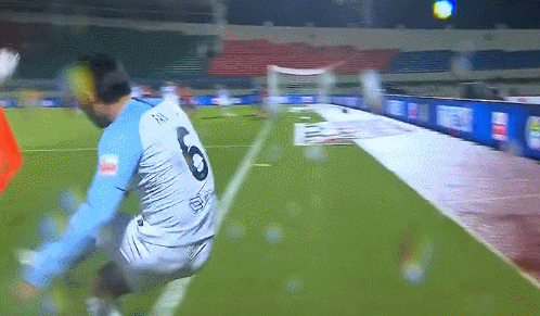 埃里克|中超-亞泰2-1擒廣州城實現(xiàn)賽季雙殺 埃里克破門儒尼奧爾轟入制勝球