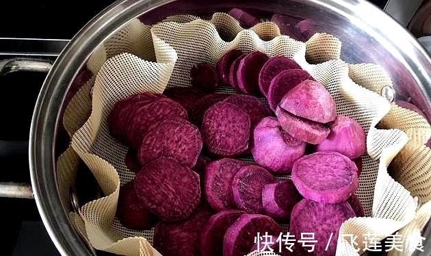 爆浆又拉丝的紫薯仙豆糕怎么做？不用烤箱用平底锅，煎一煎就搞定