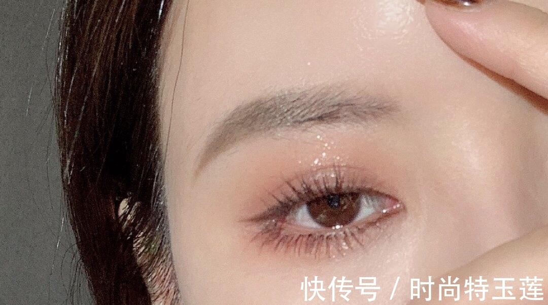 粉底液|你遗漏的这些化妆细节,决定了你的妆面是干净气质,还是又脏又老