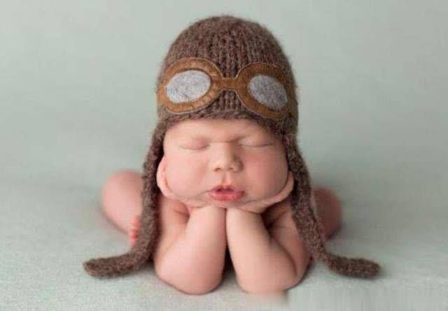 种人|宝宝出生后,第一个人抱他的最好不是这4种人,不是迷信有依据