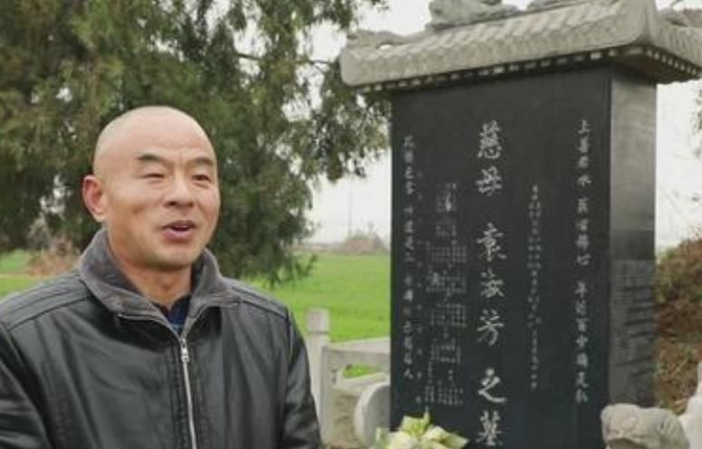 老中医行医80多年，逝世后将药方刻在墓碑上，供后人学习