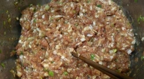 夏天,韭菜茴香靠边站,用它包饺子最香,3块钱1斤,我一周做2回