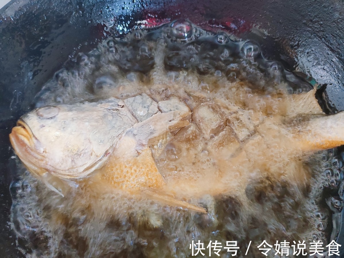 大黄花鱼好吃的做法,搭配蔬菜,营养丰富,鲜美下饭,太好吃了