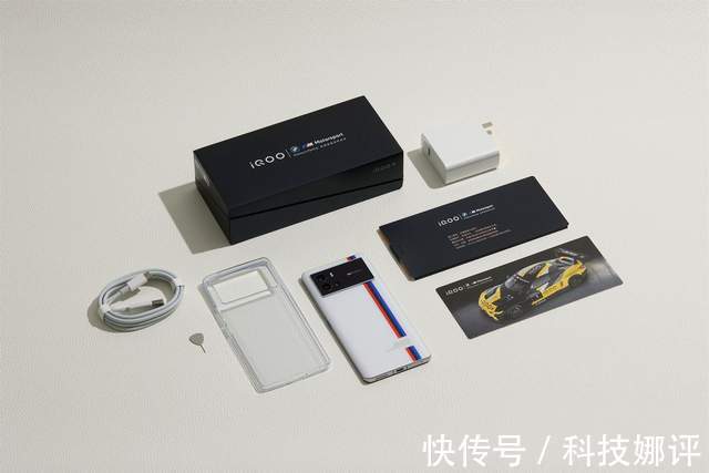 图赏|iQOO 9图赏:设计不俗,硬核实力经得住考验