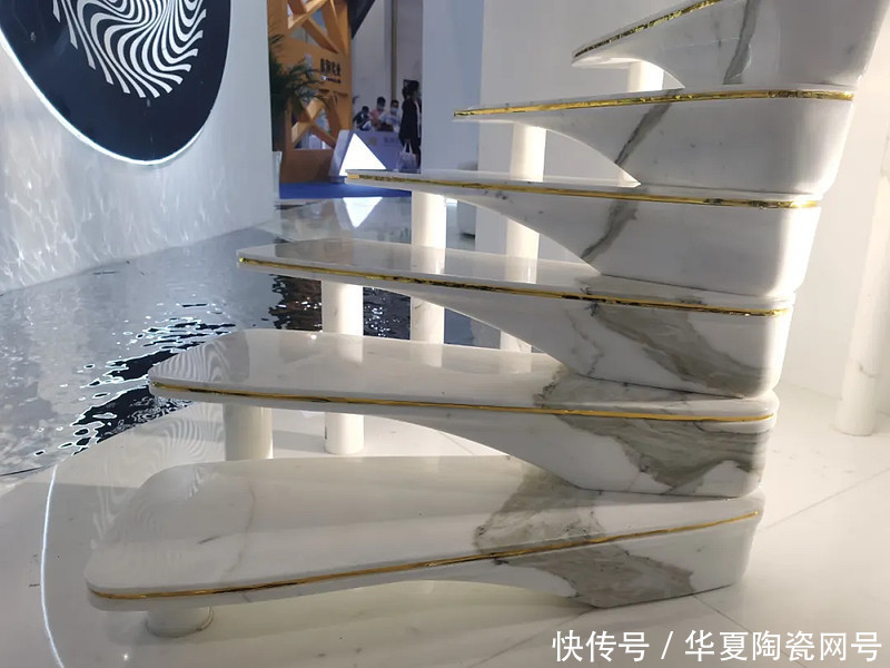 岩板|他们坚称，“岩板不是瓷砖，而是人造石”