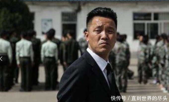 他曾是北大保安，被外国人嘲笑后逆袭考入北大，现今成为校长！