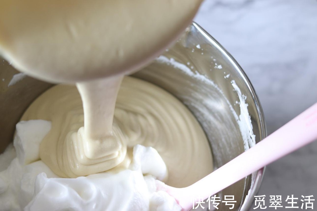 口感|特别好吃的葡萄汁蛋糕，口感松软味道清甜，又含有浓郁的果香