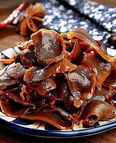 女性要经常吃三种美食，缓解疲劳，延缓衰老，好处多多！