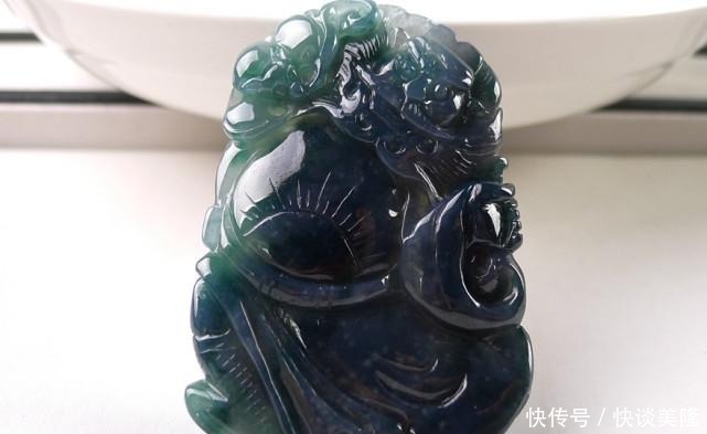 翡翠|天道有轮回——钟馗捉鬼翡翠雕刻