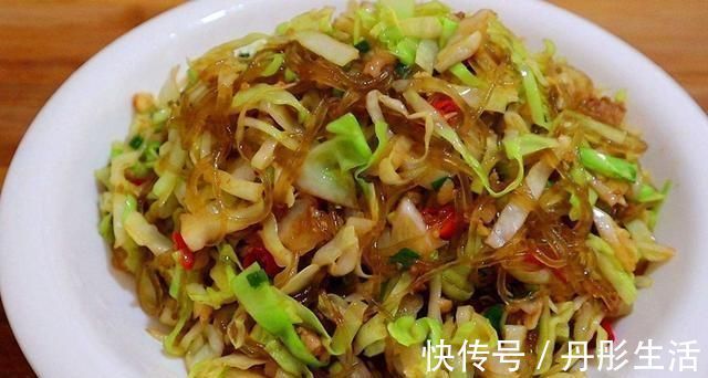 包菜炒粉丝|包菜炒粉丝时，牢记两点诀窍，包菜清脆爽口更好吃