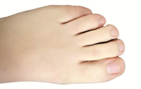 女性朋友|女人长不长寿,低头看脚就知晓,脚上有这些特征,寿命短不了!