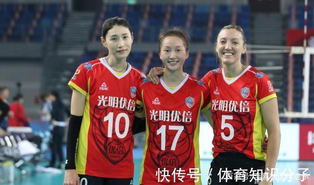 主攻手|姐弟恋!女排24岁最佳主攻恋情曝光,21岁男友打手球:一见钟情