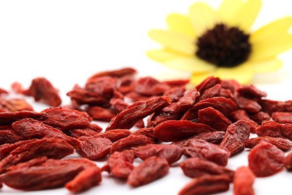 暖宫|女性月经量少不用慌，经常补充这些食物，有助调经暖宫补气血