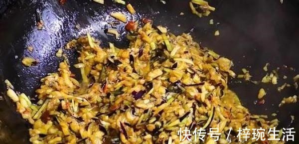 茄子包饺子原来这么美味,很多人都不知道,比肉馅香,比三鲜馅鲜