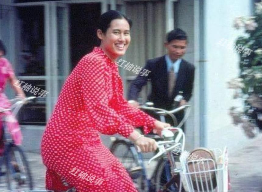 公主|诗琳通年轻时好惊艳！颜值碾压苏提达王后，不愧是泰国最美公主