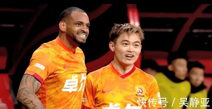 雄狮|4比2开门红！李金羽感慨比赛艰苦，对手送祝贺，洋帅指出球队问题
