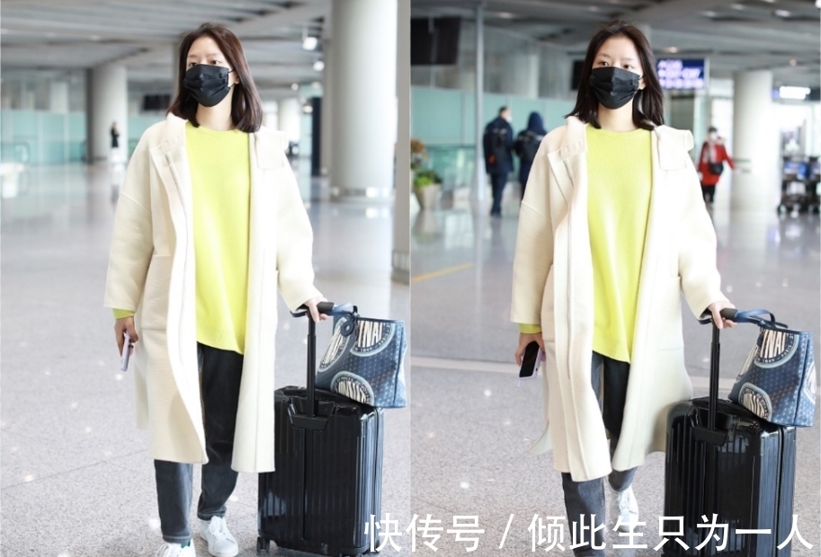 元气 任敏就像“小清新女主”,一身蓝色系穿搭清新元气,看着就很甜