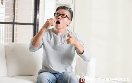 血脂|心血管主任：晚上是养血管的关键期，减少3种晚餐，血脂或许会降