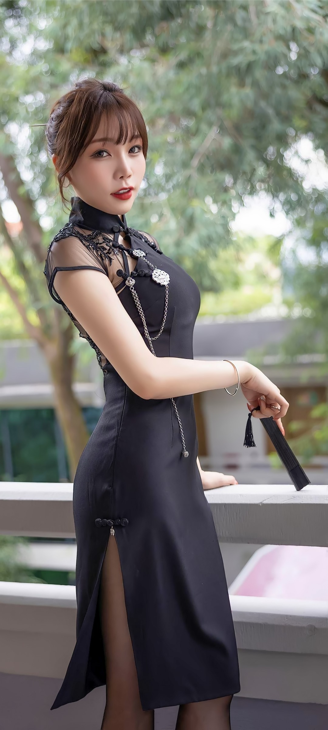 写真|嫩模陈芝写真图,黑丝长腿媲美杨幂,旗袍与中国象棋激情碰撞,尽显东方神韵