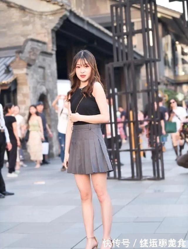 半身裙 亲肤舒适的连衣裙轻松穿出优雅高级感,显得腿长脚小,俏皮减龄