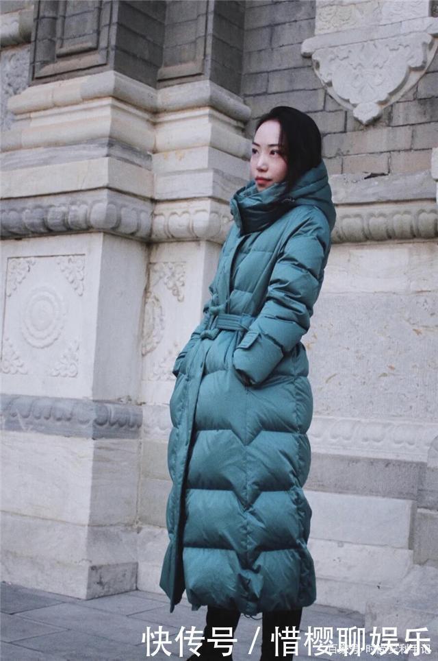 穿羽绒服时，挑对颜色是关键，建议多穿这几种“流行色”，特好看