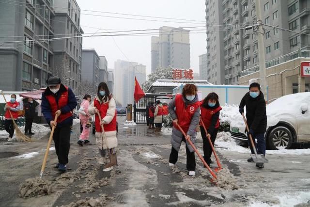 新时代|雪中勇出列 服务暖人心