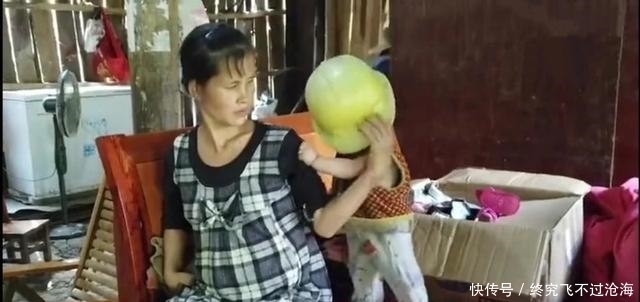 对夫妻|广西90后夫妻深居山林生了9个娃,妈妈肚子里还有一个3个月后出生