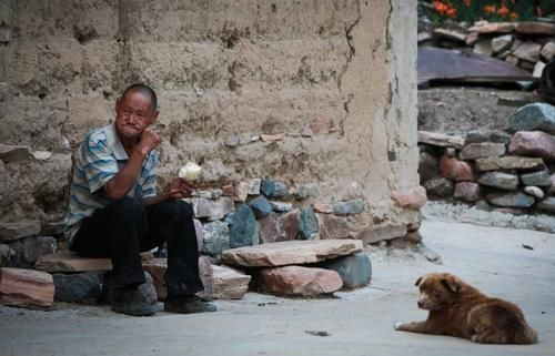 尊严$“人穷不省三钱,没钱不串三门”,牢记老祖宗的话,一生受益