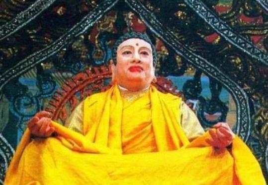 观音@他是最经典的如来佛祖,在泰国逛寺庙,发现佛牌上印的竟是自己