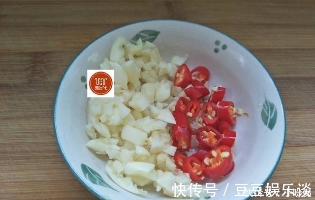 美味|田间地头很常见的野菜,城里餐桌上难得一见美味,小伙伴们记得吗