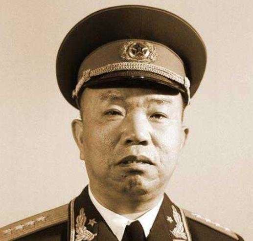 有何|1955年授衔时,司令员授中将,副手反而成大将,背后有何隐情?