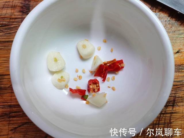 夏天|夏天,土豆南瓜靠边站,这食材正当季,别当垃圾丢掉,不懂可惜了