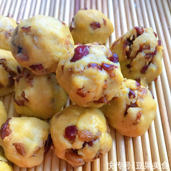 开胃解腻红枣玉米小窝头，一盘可不够