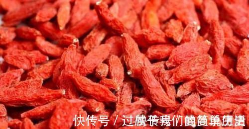 养肝明目|枸杞泡水养肝明目,大夫却提醒:5个食用方式,可能加重病情