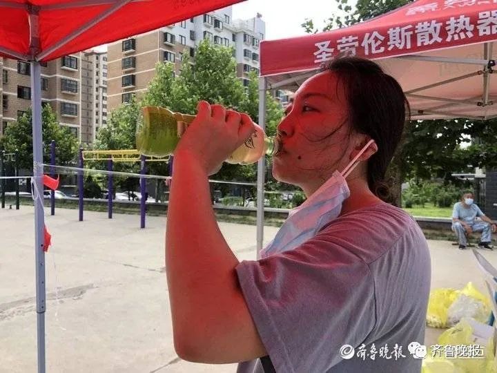 疾控中心|烟台抗疫,这一幕破防了!凌晨4点,她蜷缩在储物间的纸箱里睡着了