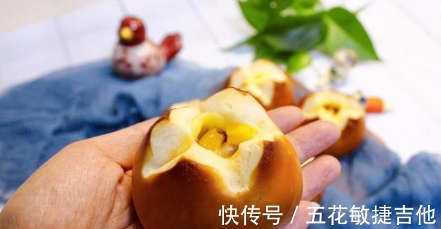 搭配|奶酪火腿水煎包，奶香浓郁的芝士，搭配猪肉火腿，一口下去超满足！