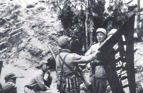 成名|他在珍宝岛一战成名，为胜利不惜违抗上将命令，后上将向其道歉