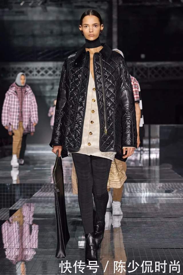 羽绒服|羽绒服盘点种草:含大牌秀场款、选购注意事项