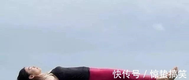 注意力|为什么说摊尸式是瑜伽里最重要的体式之一,如何练习?