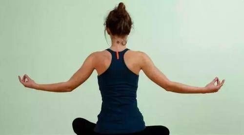 手臂|经典开肩瑜伽动作,经常练肩部自然就开了