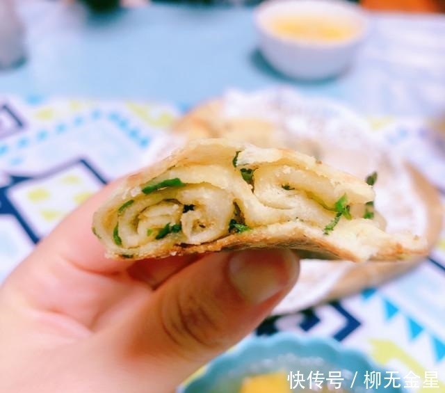 葱油饼|肉松葱油饼,层层肉松,葱花香浓,太好吃了