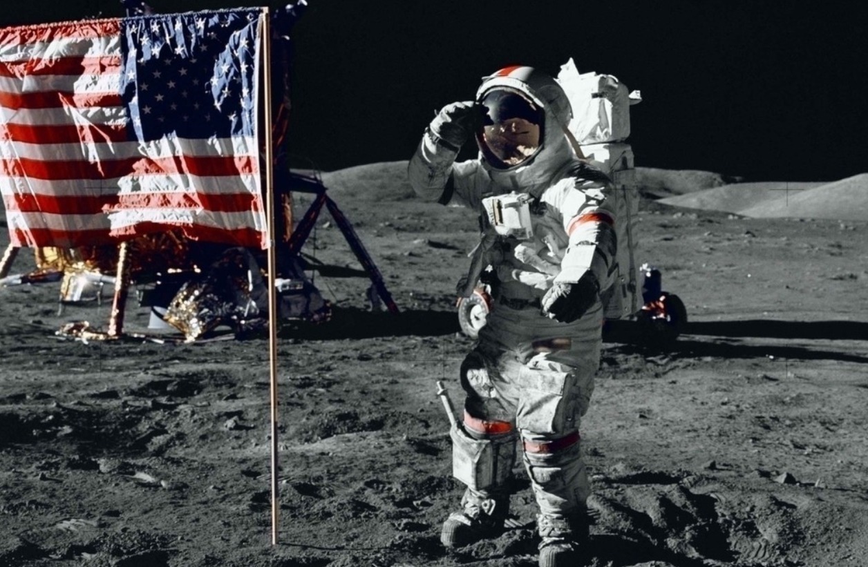 阿波罗 嫦娥五号登月了,为何不留一面国旗,数据流被破解是不是真的?