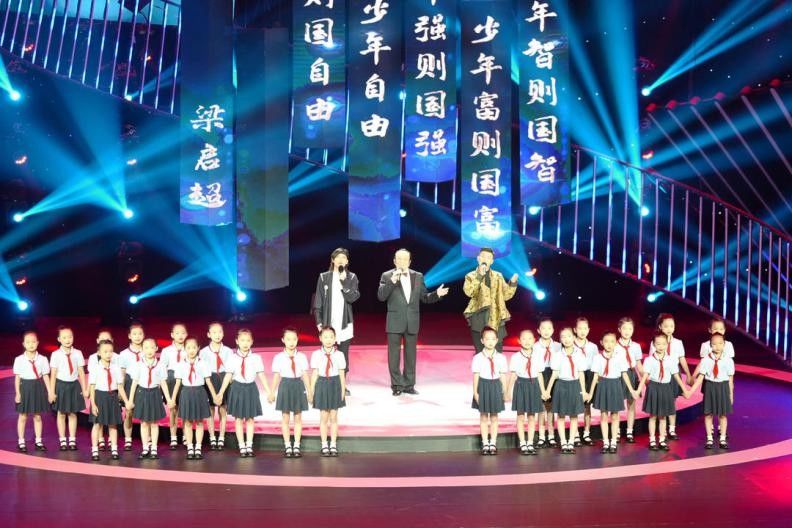 中國共產(chǎn)黨|撬動觀眾心門，尋找時代新意 《圍爐音樂會》特別節(jié)目收官