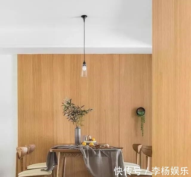 木色|120㎡3房2厅户型装修图，白色、木色与灰色的搭配，真时尚！