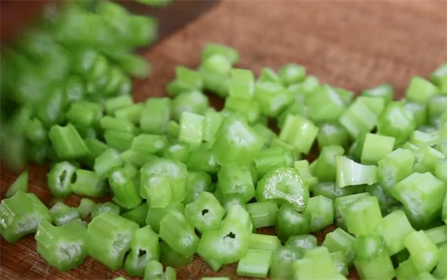 饭店|饭店的五香花生米为啥那么好吃?做法诀窍告诉你,原来如此简单