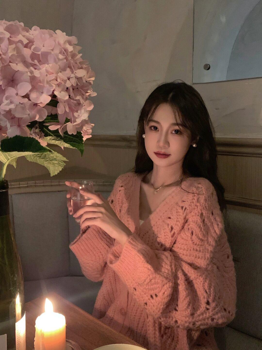 econ|秋季“毛衣”别乱穿,让博主为你演绎它的多种款式,穿出高级感