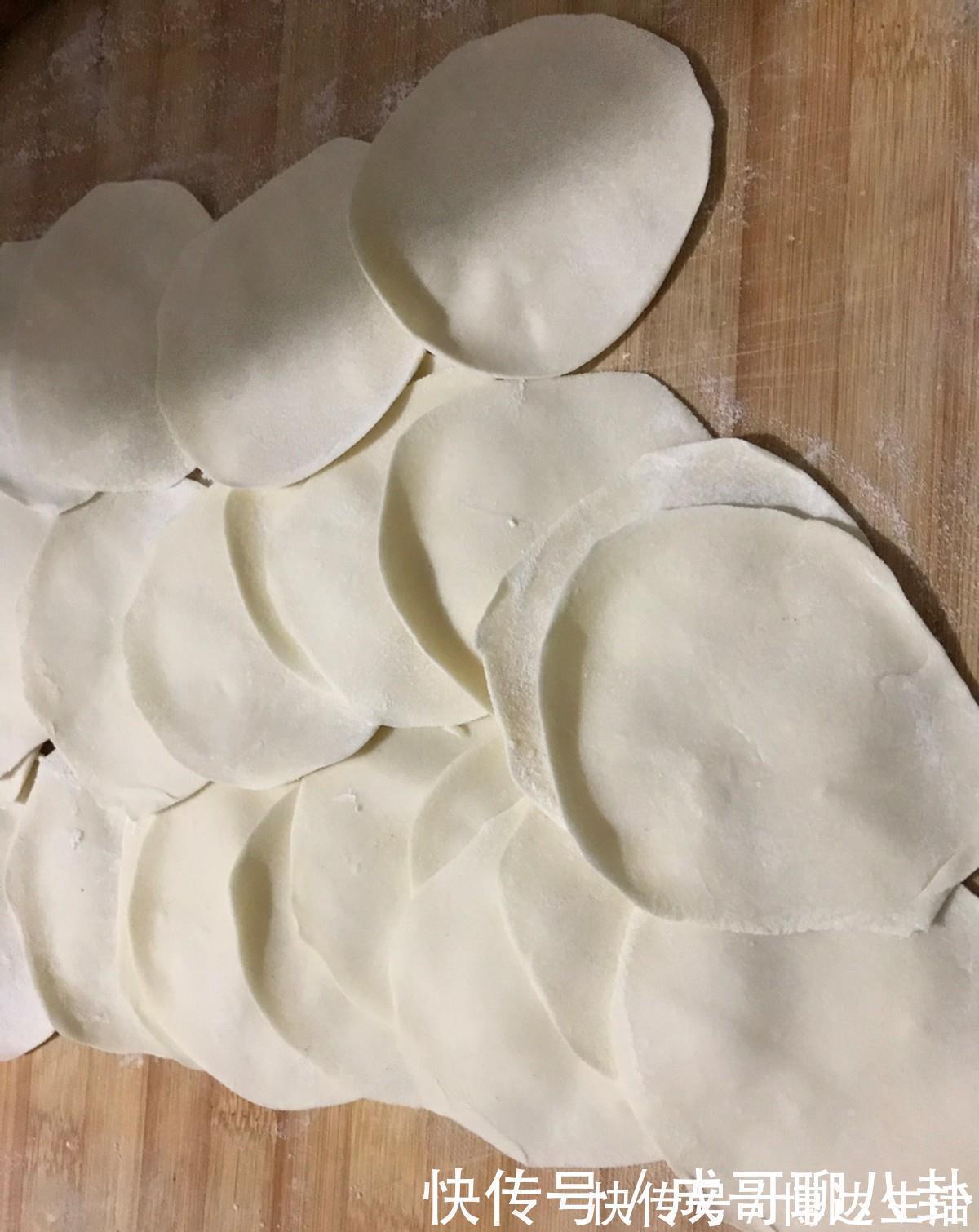 调味料|爱吃韭菜盒子的看过来，学会这个做法就够了，个个薄皮大馅真美味