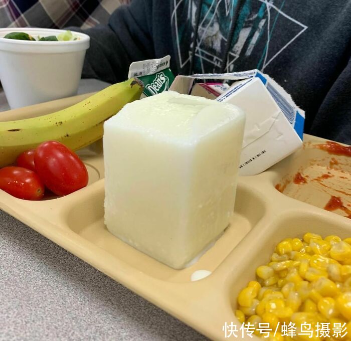 黑暗料理|35个活久未见的西餐，黄瓜中间塞着香肠，美国鸡蛋灌饼跟谁学的