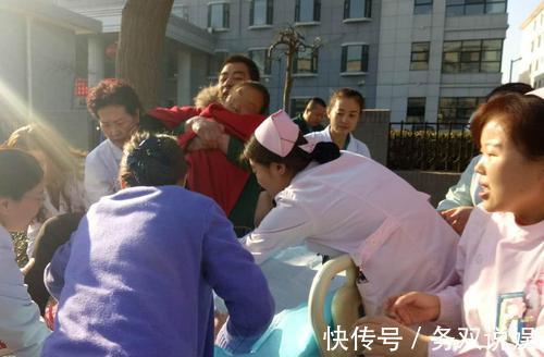 急产|“不着急”孕妈遭遇急产,分娩太快娘俩都不好,三类孕妈尤其注意